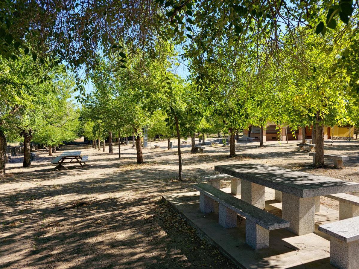 Apartamentos Rurales Tinguaton Aldeanueva de Barbarroya 外观 照片